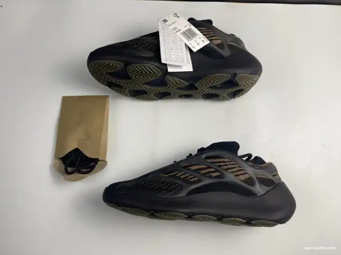 ADIDAS 700 GY0189 YEEZY V3 0604